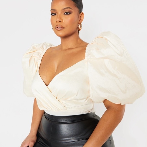 PrettyLittleThing Cream Puff Sleeve Blouse - Picture 2 of 3